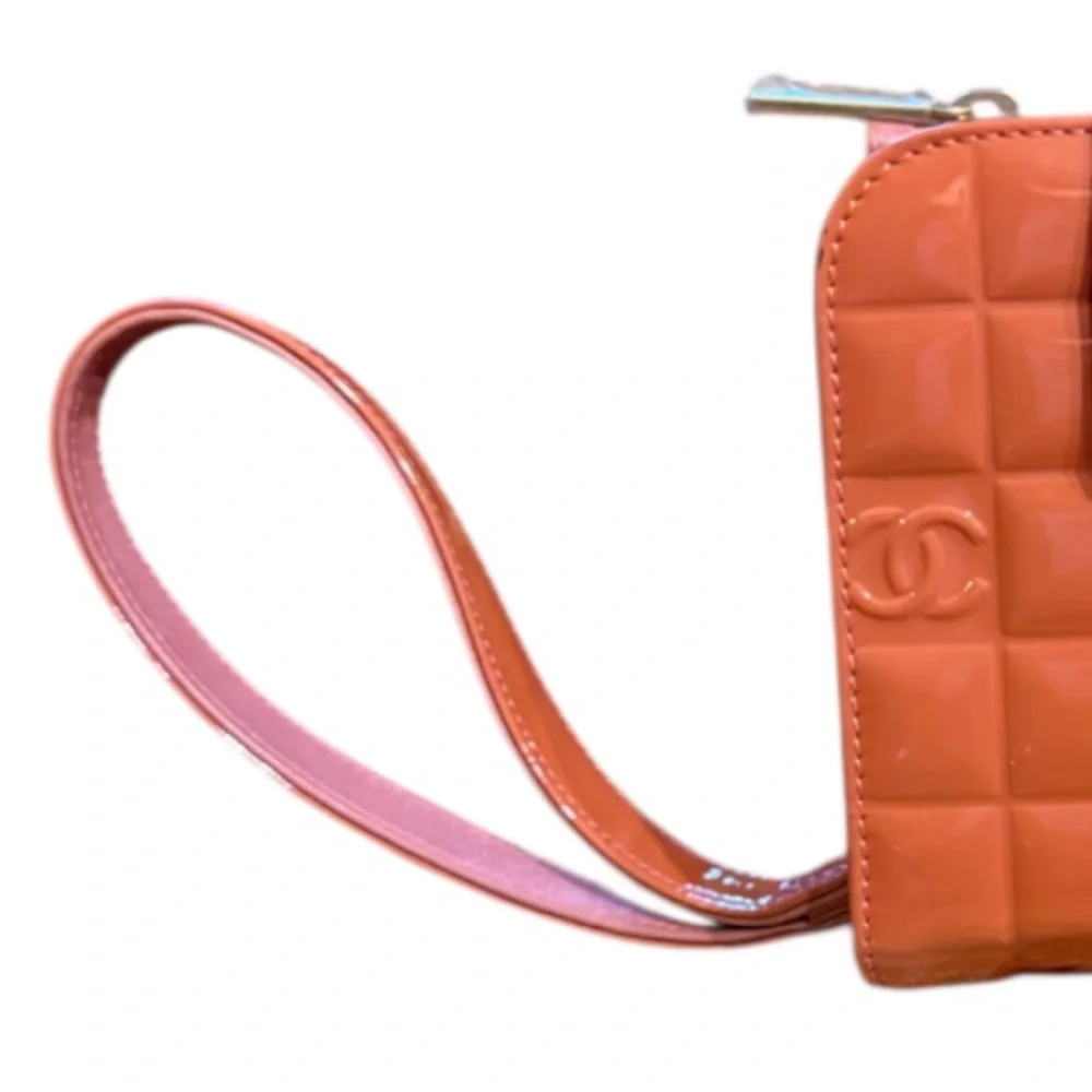 Rare CHANEL Luxurious Pink Quilted CC Patent Leather Bag Wristlet Vtg ⭐️⭐️⭐️⭐️⭐️
